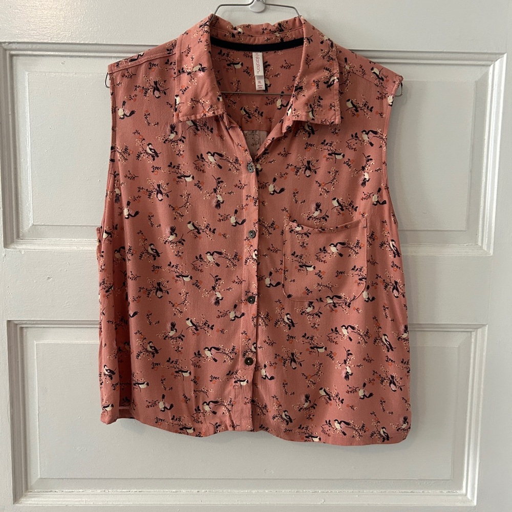 Xhilaration Pink Floral Button-Down Sleeveless Top